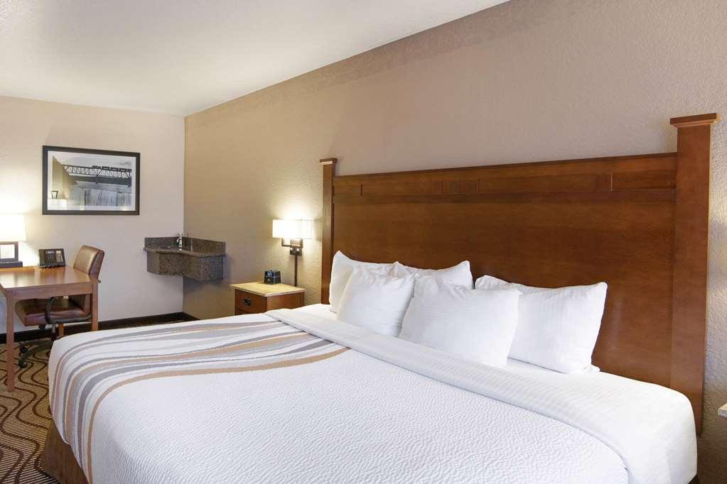 גרייט פולס Best Western Plus Riverfront Hotel And Suites מראה חיצוני תמונה